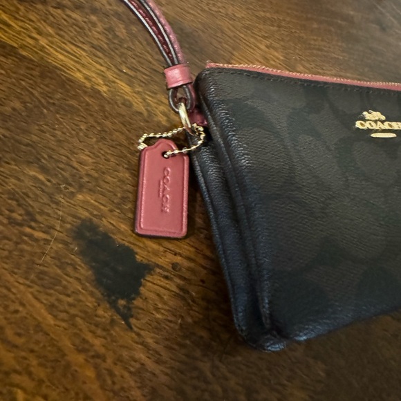 Coach Double Zip Wristlet - Picture 5 of 6